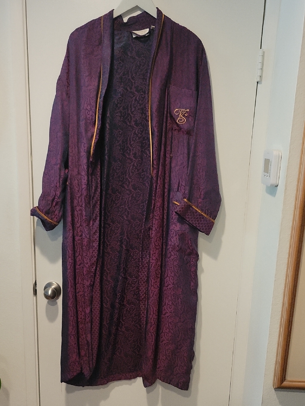 Women's Petite Small Victoria Secret polyester and rayon Robe.  52" Long.